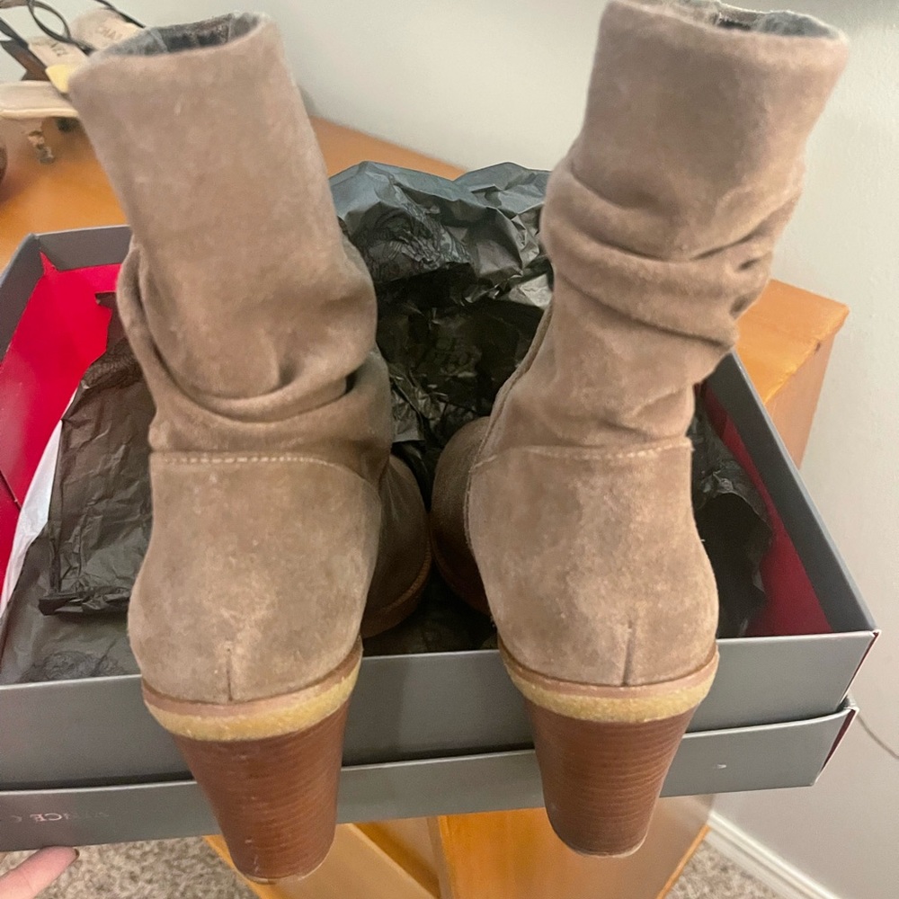 EUC Vince Camino Parka Bootie, Midnight Taupe suede, size 9 - Picture 10 of 10